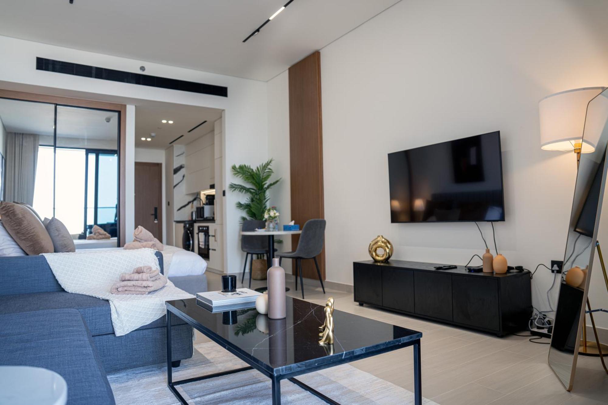 Apartment Lux Business Bay With Jacuzzi & Canal View