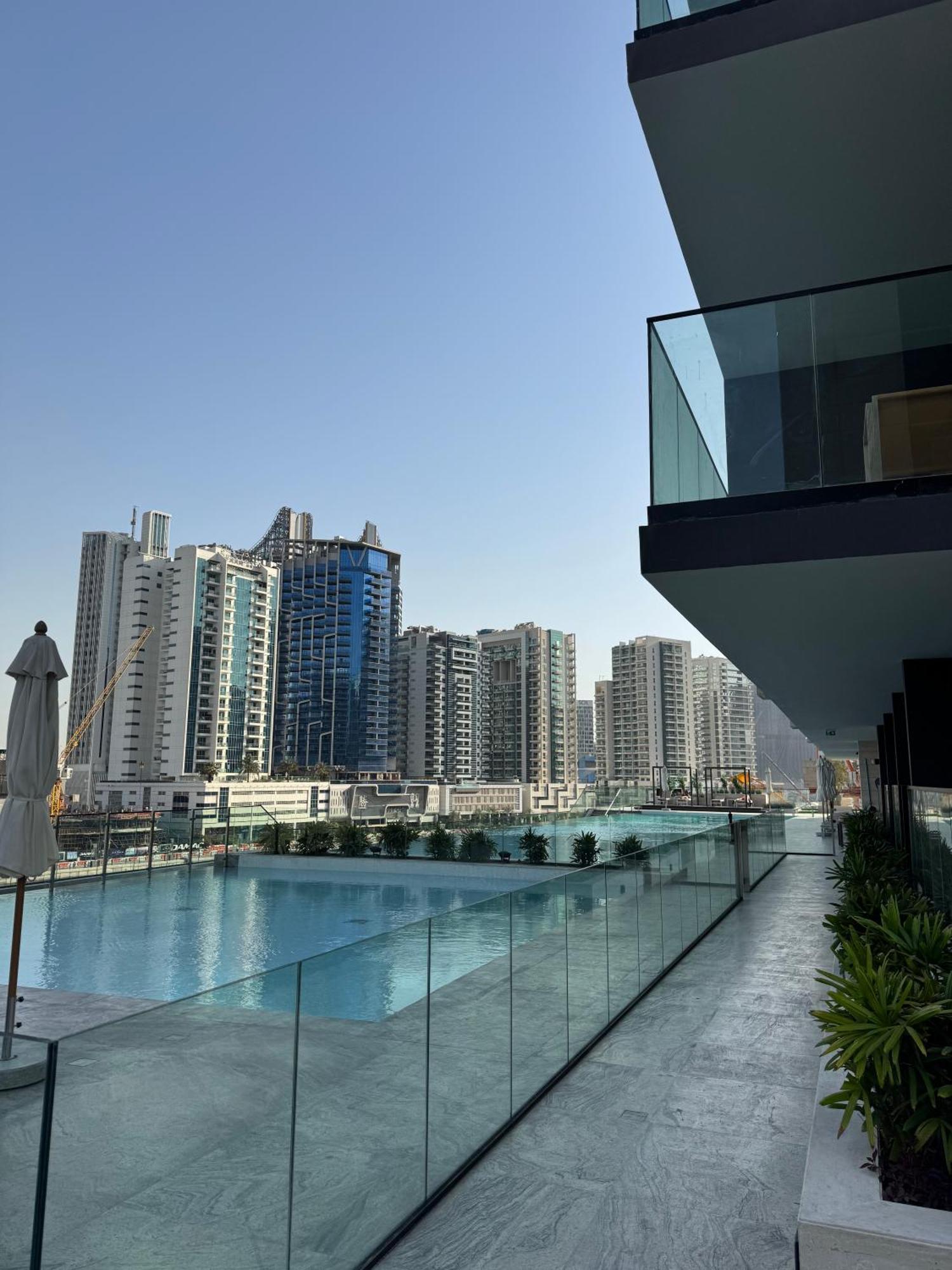 Lux Business Bay With Jacuzzi & Canal View Apartment