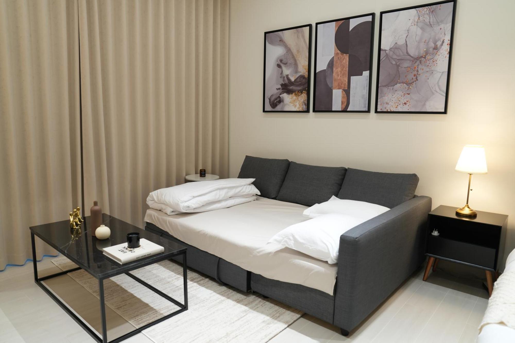 Lux Business Bay With Jacuzzi & Canal View Apartment