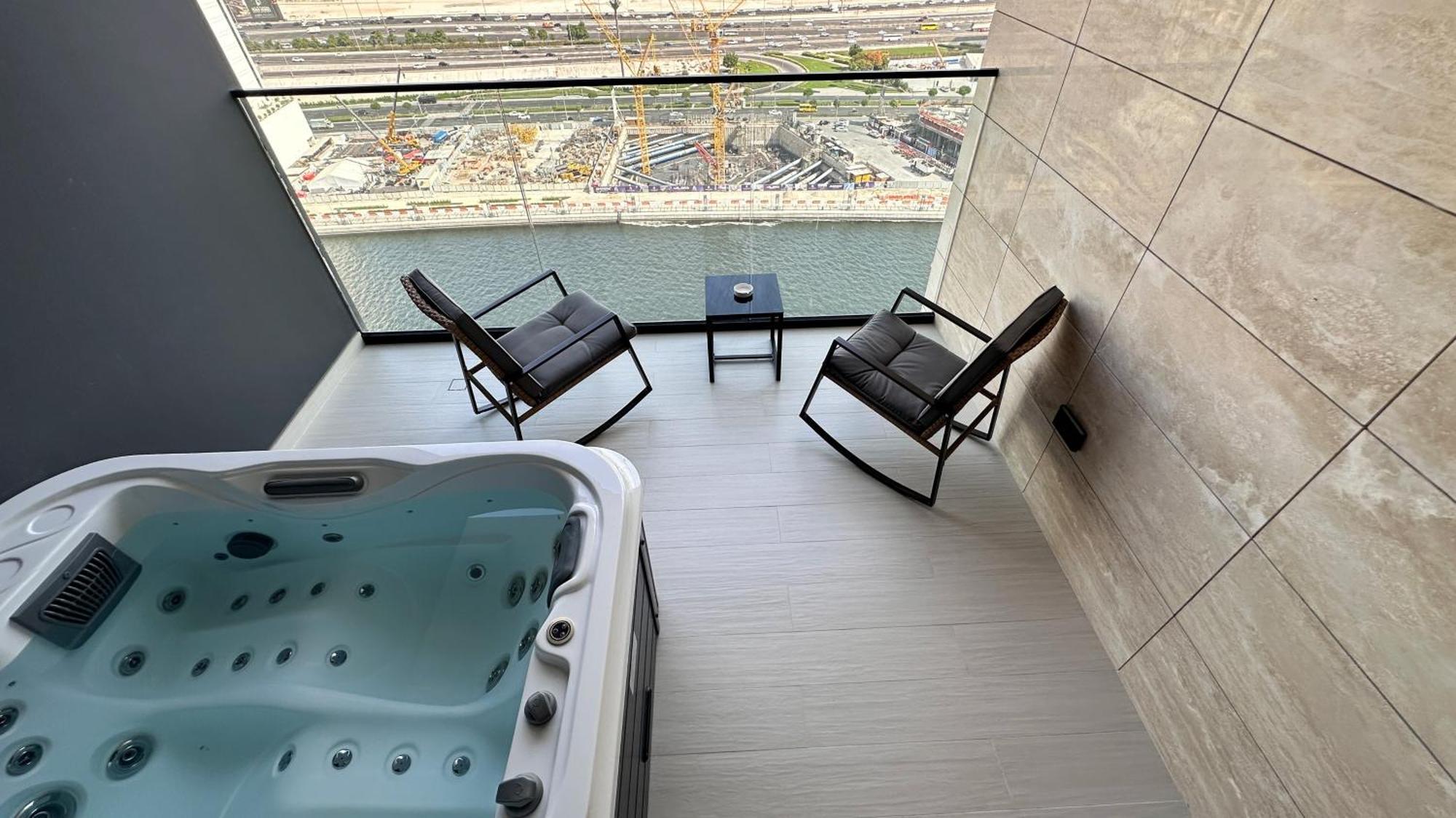 Lux Business Bay With Jacuzzi & Canal View *